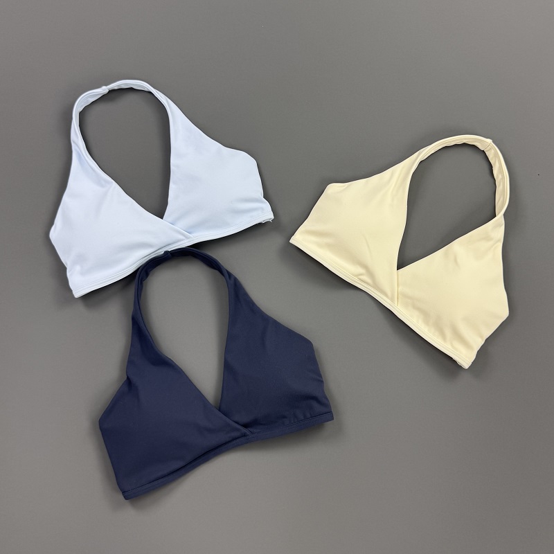 بلوزة رياضية نسائية برقبة هالت - مراجعة Yoga Strap Cotton وسعره